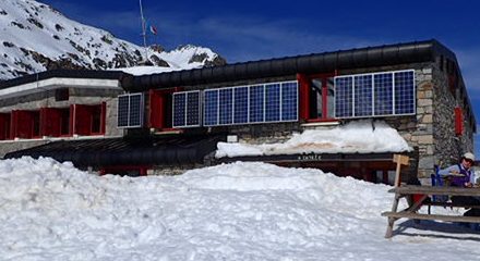 Tour to Refuge Oulettes de Gaube