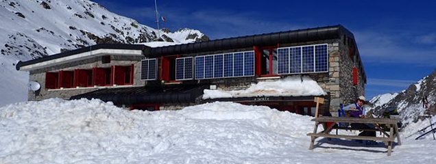 Tour to Refuge Oulettes de Gaube